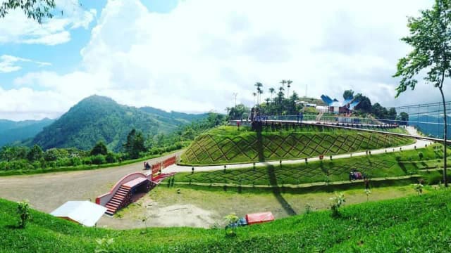 Wisata Negeri Atas Awan Puncak Karomba